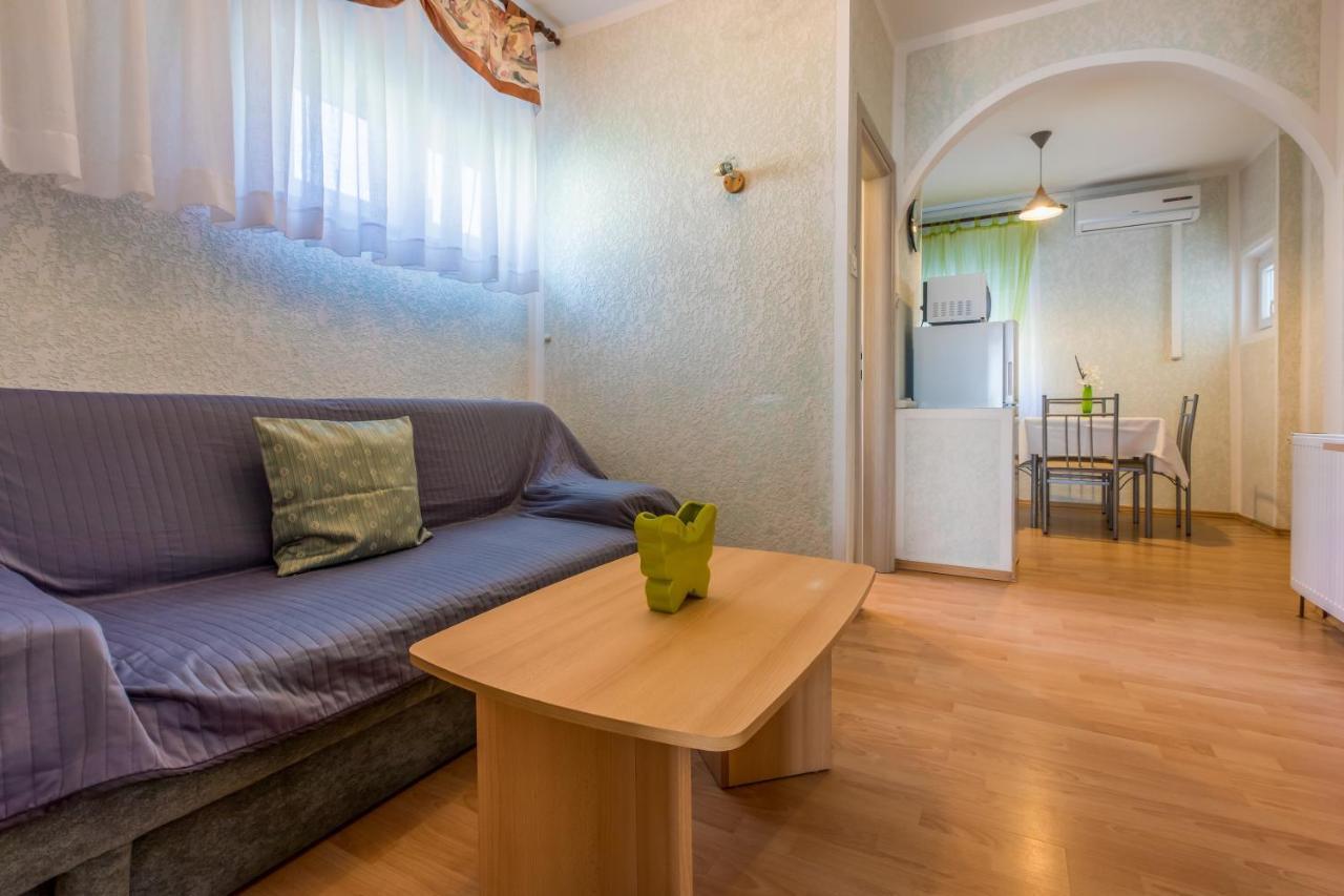 Apartments With A Parking Space Crikvenica - 5478 外观 照片